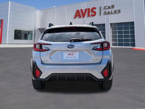 Used 2025 Subaru Crosstrek 2.0i Premium image 7