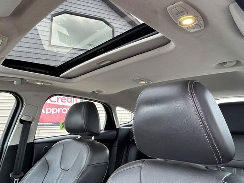 Used 2013 Ford Focus Titanium w/ Titanium Handling Pkg FWD image 18