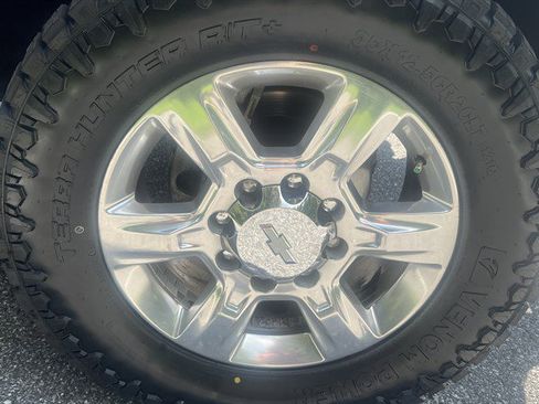 Used 2017 Chevrolet Silverado 2500 LTZ w/ Duramax Plus Package AWD/4WD image 12