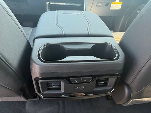 New 2026 GMC Sierra 2500 AT4 w/ AT4 Premium Plus Package AWD/4WD image 13