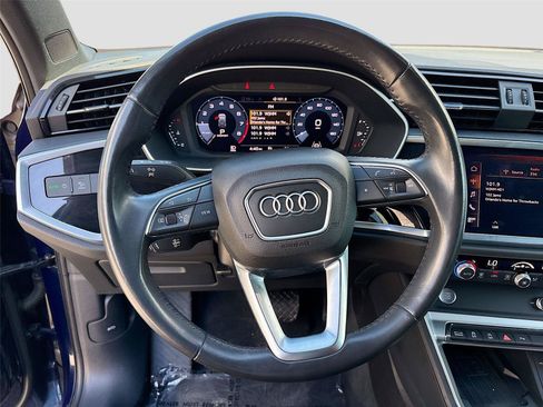 Used 2020 Audi Q3 2.0T Premium Plus w/ Premium Plus Package AWD/4WD image 11