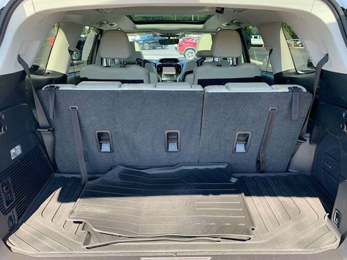 Used 2021 Subaru Ascent Limited w/ Technology Package AWD/4WD image 27