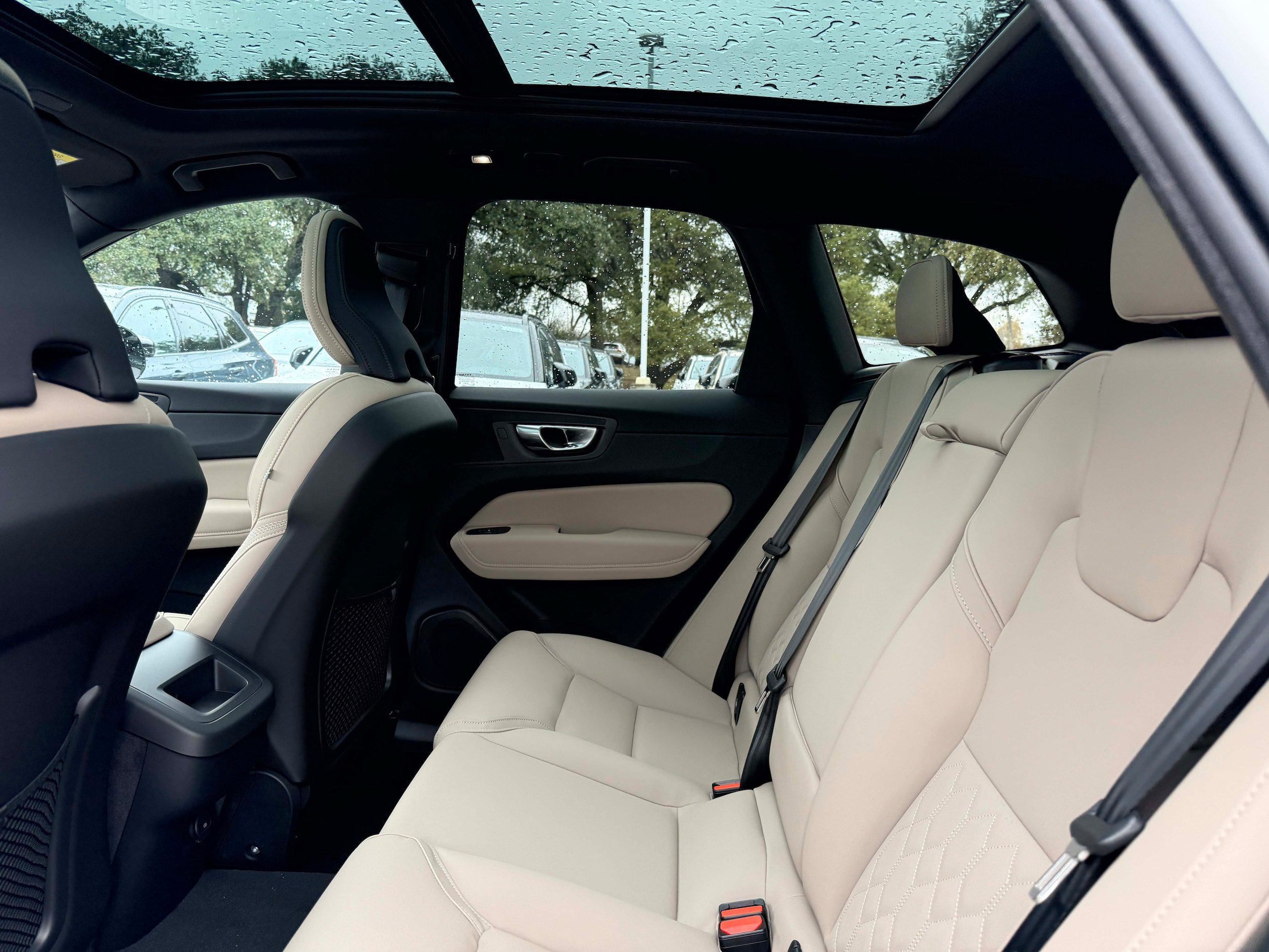 New 2026 Volvo XC60 B5 Core AWD/4WD image 15
