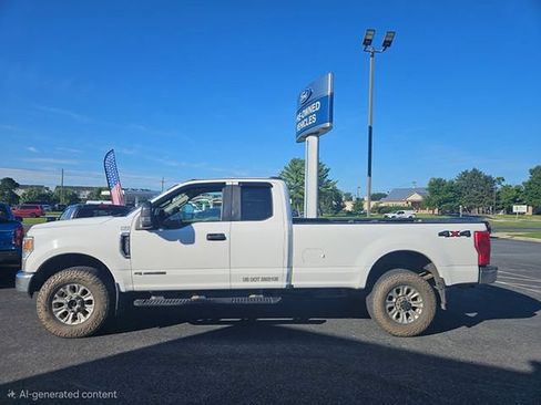 Used 2022 Ford F350 XL w/ STX Appearance Package AWD/4WD image 3