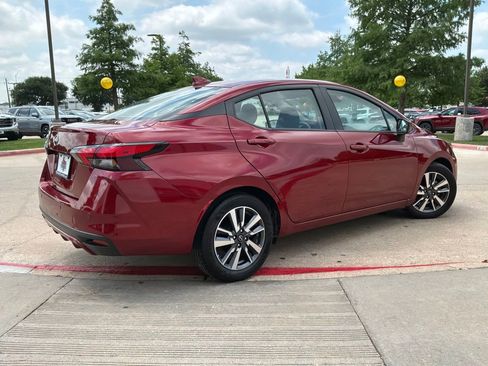 Used 2025 Nissan Versa SV FWD image 6