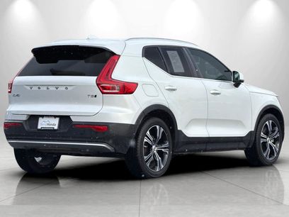 Used 2022 Volvo XC40 T5 Inscription w/ Climate Package