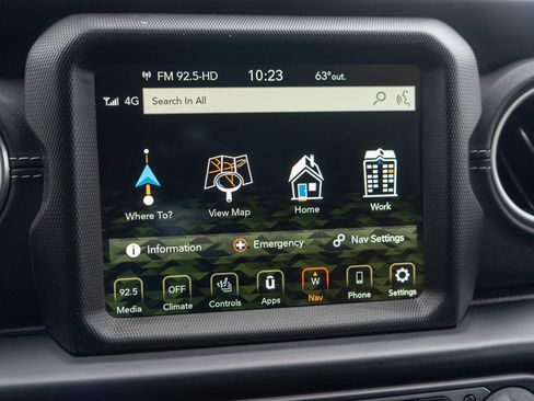 Used 2022 Jeep Wrangler Unlimited Sahara w/ LED Lighting Group image 18