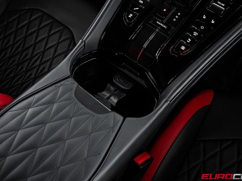 Used 2024 Aston Martin DB12 Coupe image 28