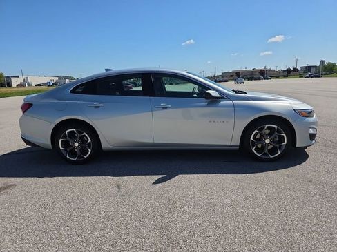Used 2020 Chevrolet Malibu LT FWD image 14