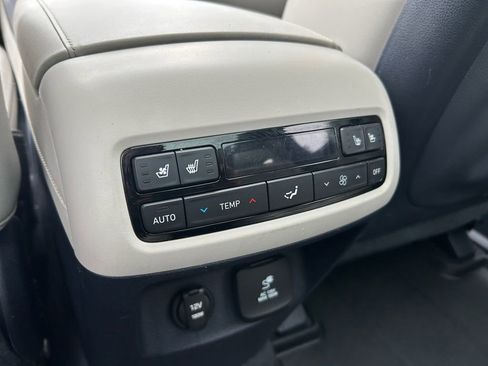 Used 2023 Hyundai Palisade Calligraphy image 36