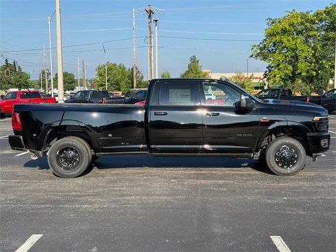 New 2025 RAM 3500 Limited image 2