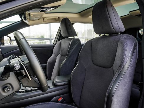 Used 2023 Lexus RZ 450e Premium w/ Accessory Package (2T) image 36