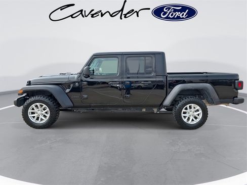 Used 2023 Jeep Gladiator Sport image 8