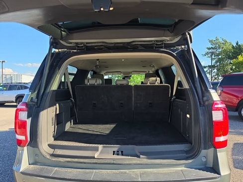 Used 2019 Ford Expedition Max XLT w/ Equipment Group 202A AWD/4WD image 20
