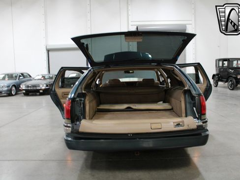 Used 1993 Buick Roadmaster Estate image 8