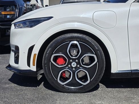 Used 2023 Ford Mustang Mach-E GT image 7