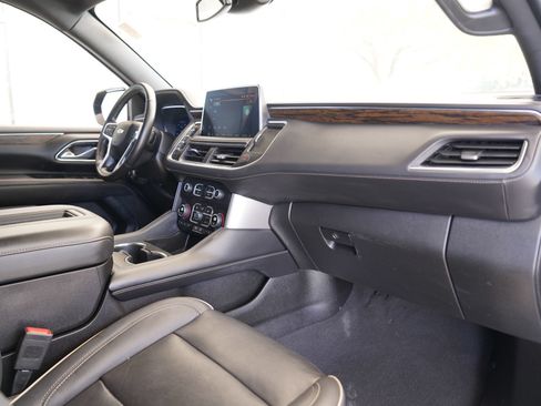 Used 2023 Chevrolet Suburban Premier RWD image 20