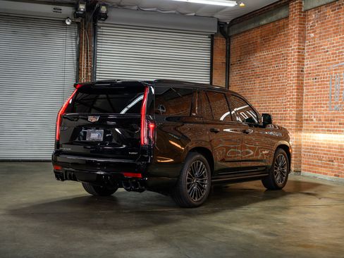 Used 2024 Cadillac Escalade V w/ LPO, Floor Liner Package image 2