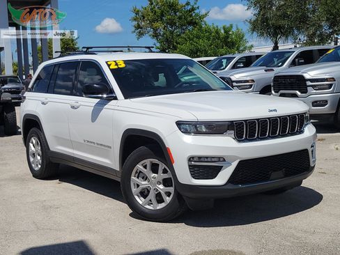 Used 2023 Jeep Grand Cherokee Limited AWD/4WD image 1