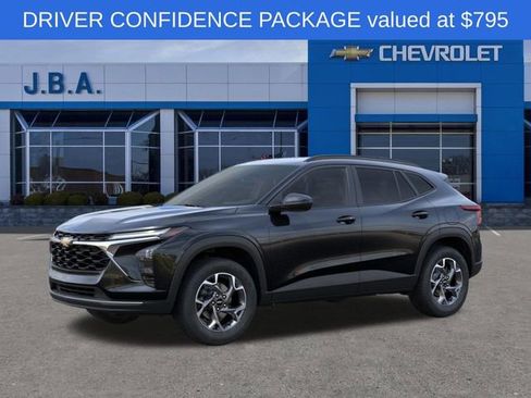 New 2026 Chevrolet Trax LT w/ Driver Confidence Package image 2