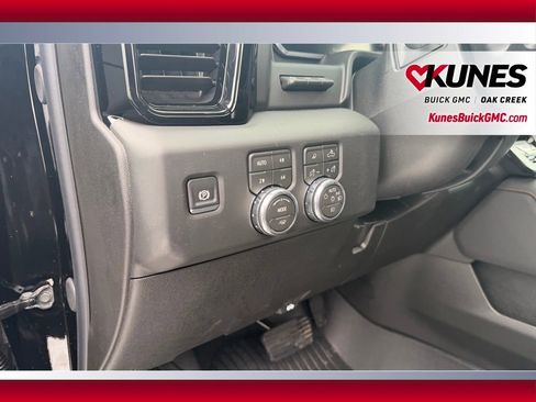 New 2026 GMC Sierra 2500 AT4 w/ AT4 Premium Plus Package image 8