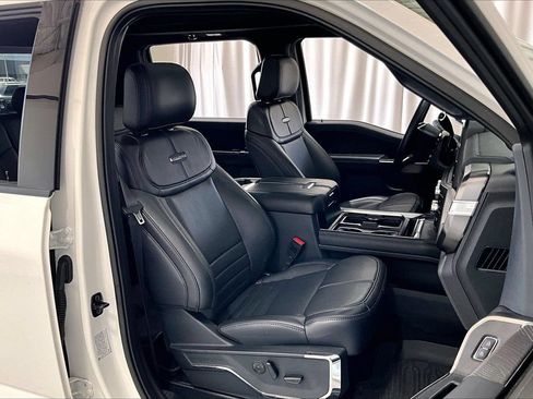 Used 2025 Ford F250 Platinum AWD/4WD image 6