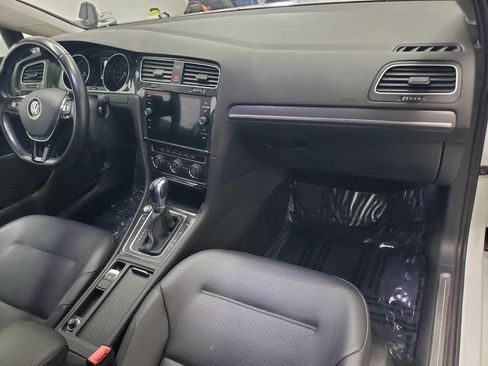 Used 2017 Volkswagen e-Golf SEL Premium FWD image 14