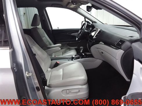 Used 2017 Honda Ridgeline RTL-E image 12