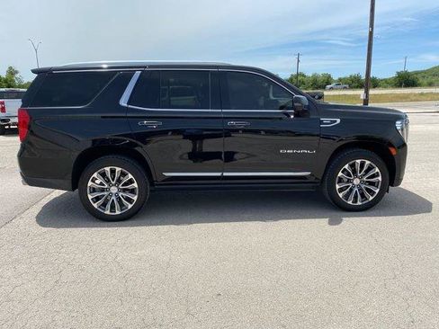 Used 2021 GMC Yukon Denali w/ Denali Premium Package RWD image 7