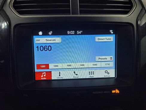 Used 2018 Ford Explorer XLT w/ Equipment Group 202A FWD image 25