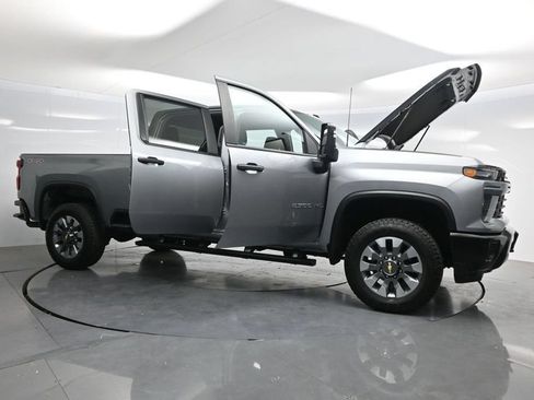 Used 2025 Chevrolet Silverado 2500 Custom w/ Custom Convenience Package AWD/4WD image 46
