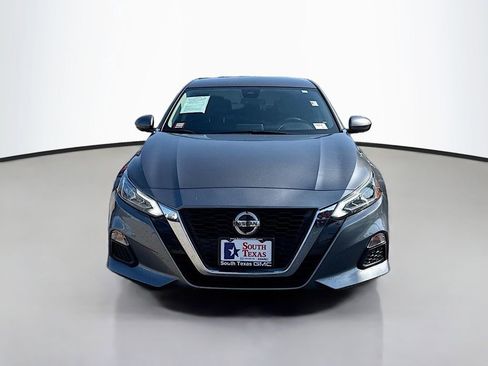 Used 2022 Nissan Altima 2.5 SV FWD image 2