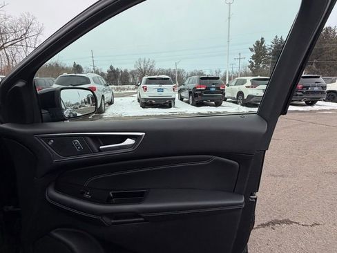 Used 2019 Ford Edge Titanium w/ Canadian Touring Package image 17