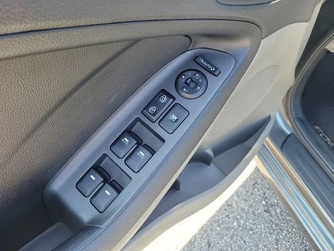 Used 2016 Kia Forte EX FWD image 10