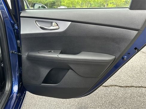 Used 2022 Kia Forte LXS image 17