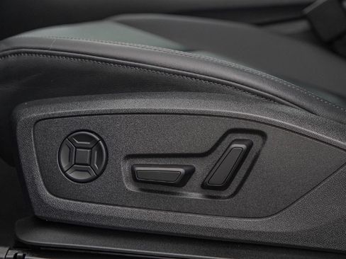 Certified 2025 Audi Q3 2.0T Premium Plus w/ Premium Plus Package image 23