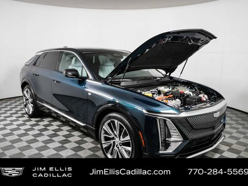 Used 2025 Cadillac Lyriq Luxury AWD/4WD image 35