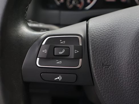 Used 2016 Volkswagen Tiguan S FWD image 23