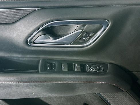 Used 2021 Chevrolet Suburban RST w/ Luxury Package image 25