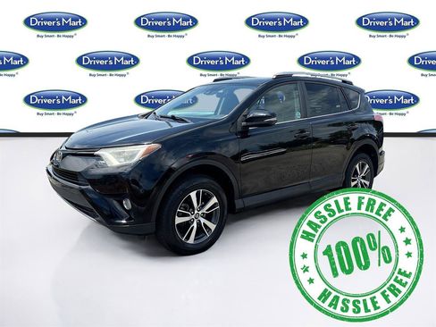 Used 2017 Toyota RAV4 XLE FWD image 3
