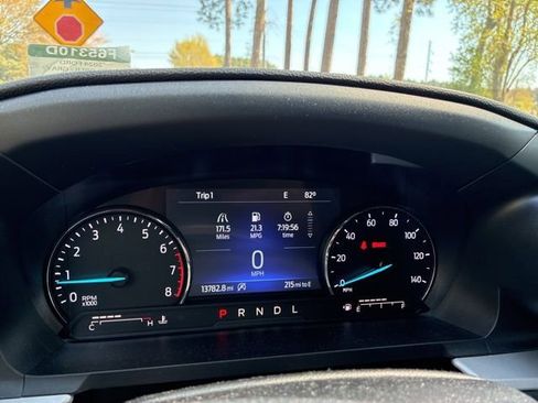 Used 2024 Ford Explorer XLT w/ Equipment Group 202A image 32