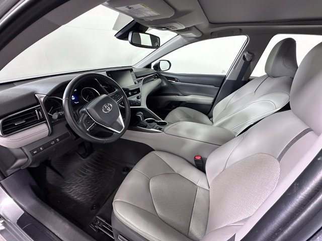 Used 2021 Toyota Camry XLE FWD image 12
