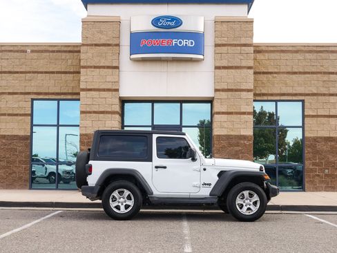 Used 2022 Jeep Wrangler Sport S image 5