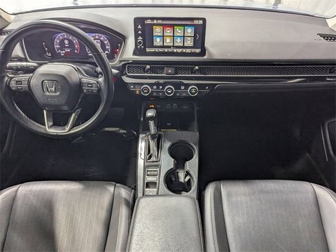 Used 2022 Honda Civic Touring image 6