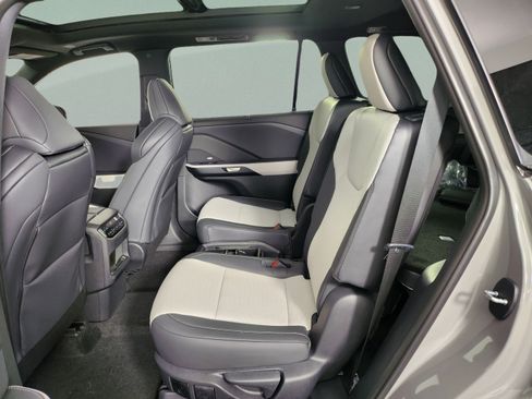 Used 2025 Lexus TX 350 AWD w/ Technology Package image 18