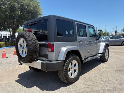 Used 2014 Jeep Wrangler Unlimited Sahara w/ Connectivity Group AWD/4WD image 3