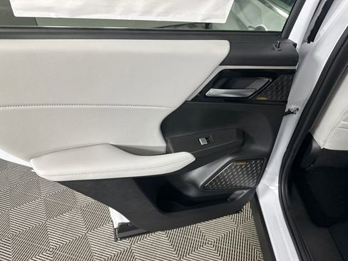 New 2026 Mitsubishi Outlander SE image 15