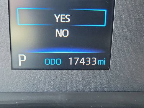 Used 2023 Toyota Corolla SE FWD image 4