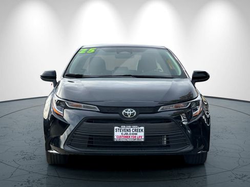 Used 2025 Toyota Corolla LE image 9