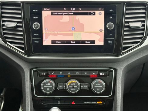 Used 2021 Volkswagen Atlas Cross Sport SEL Premium R-Line image 22